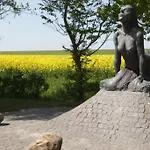 Landart בית הארחה 3*